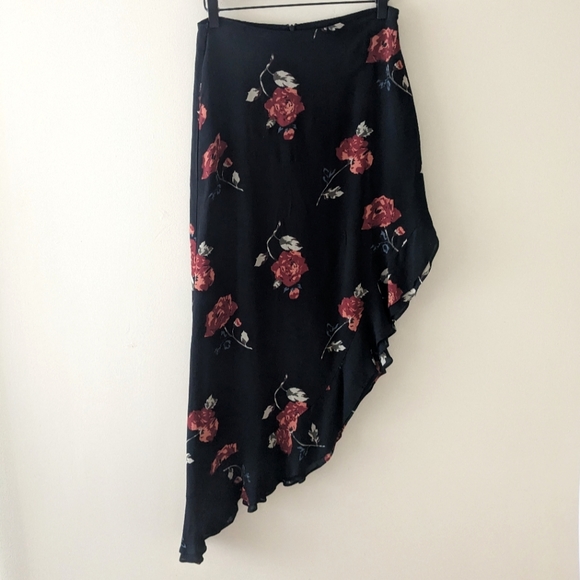 Reformation Black Floral Skirt - Picture 4 of 11